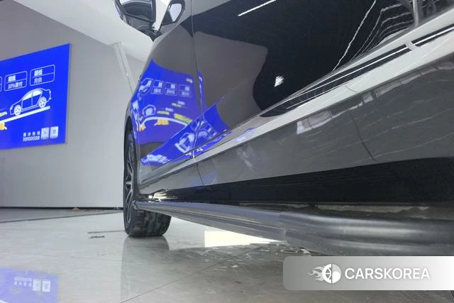 GAC Trumpchi Trumpchi ES9 PHEV 2024 Черный из Китая, фото 2