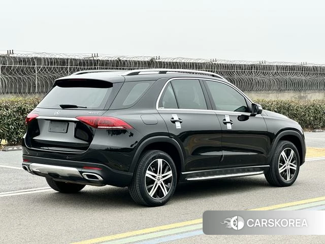 Mercedes-Benz GLE (import) 2021 Черный из Китая, фото 2