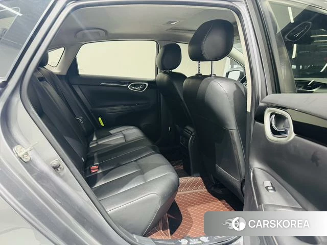 Nissan Xuan Yi 2021 Темно-серый из Китая, фото 2