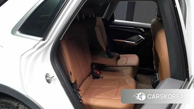 Audi Q3 (F3) 2020 Белый из Кореи, фото 2