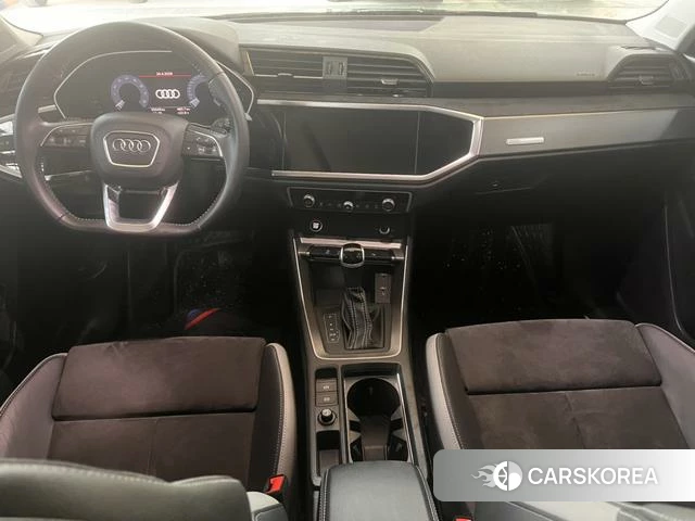 Audi Q3 2021 Темно-серый из Китая, фото 2