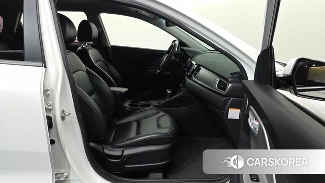 Kia Niro 2018 Белый из Кореи, фото 2