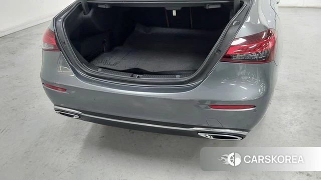 Mercedes-Benz E-Class W213 2020 Серый из Кореи, фото 2