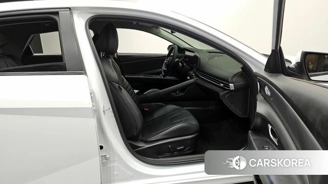 Hyundai The New Avante (CN7) 2023 Белый из Кореи, фото 2