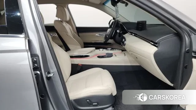 Genesis GV70 2023 Серебристо-серый из Кореи, фото 2