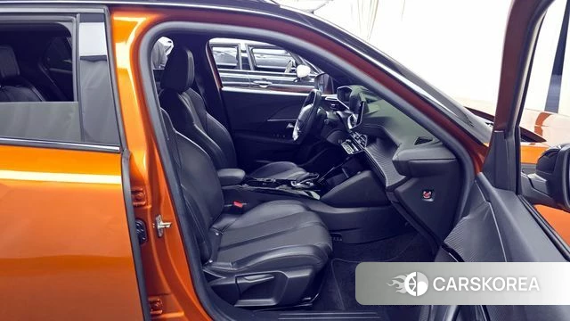 Peugeot e-2008 second generation 2021 Оранжевый из Кореи, фото 2