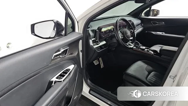 Kia Sportage 5th Generation Hybrid 2024 Белый из Кореи, фото 2