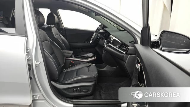 Kia Niro EV 2021 Серебряный из Кореи, фото 2