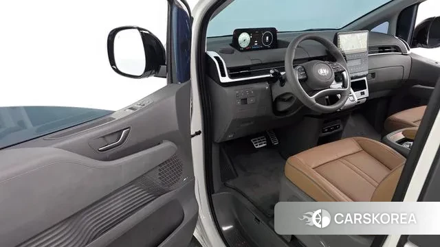 Hyundai Staria 2024 Белый из Кореи, фото 2