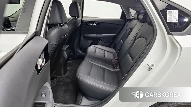 Kia The New K3 2nd generation 2024 Белый из Кореи, фото 2