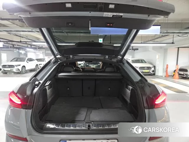 BMW X6 (G06) 2025 Серебристо-серый из Кореи, фото 2