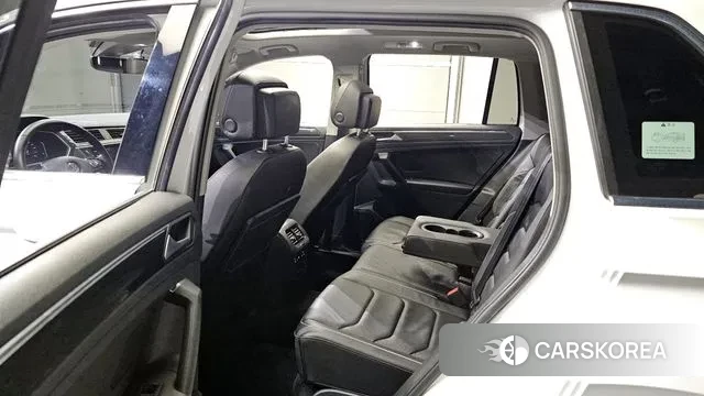 Volkswagen Tiguan second Generation 2020 Белый из Кореи, фото 2