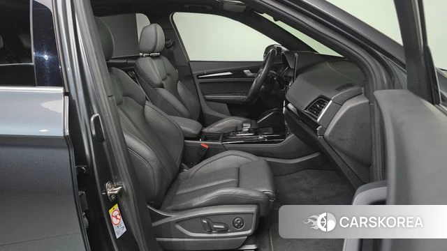 Audi Q5 (FY) 2022 Серый из Кореи, фото 2