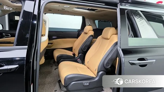 Kia Carnival 4th generation 2021 Черный из Кореи, фото 2