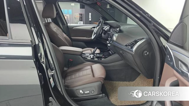 BMW X3 (G01) 2021 Черный из Кореи, фото 2