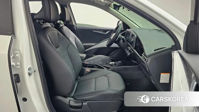 Kia Di Ol Nu Niro 2026 Белый из Кореи, фото 2