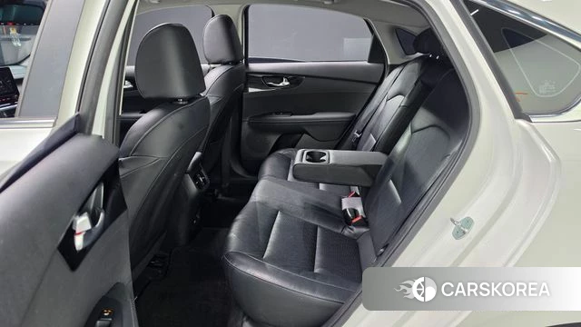 Kia The New K3 2nd generation 2022 Белый из Кореи, фото 2