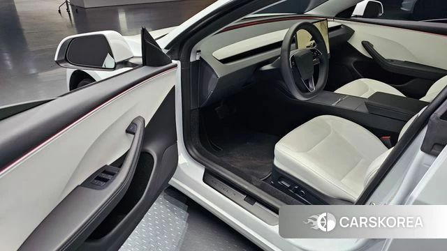 Tesla Model 3 2024 Белый из Кореи, фото 2