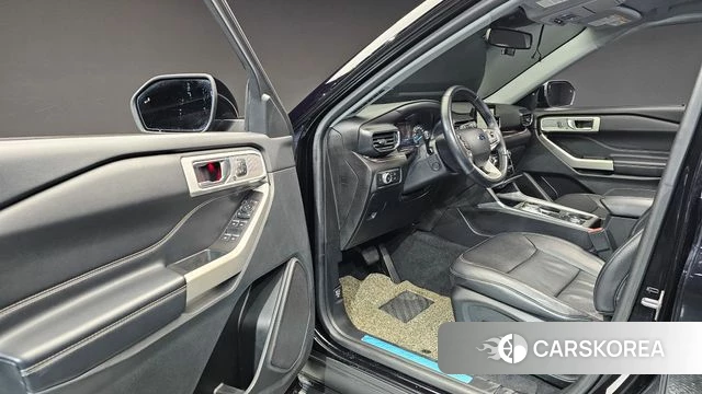 Ford Explorer 6th Generation 2021 Черный из Кореи, фото 2