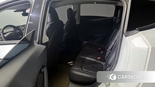 Tesla Model Y 2021 Белый из Кореи, фото 2