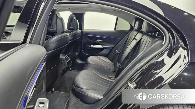 Mercedes-Benz E-Class W214 2024 Черный из Кореи, фото 2