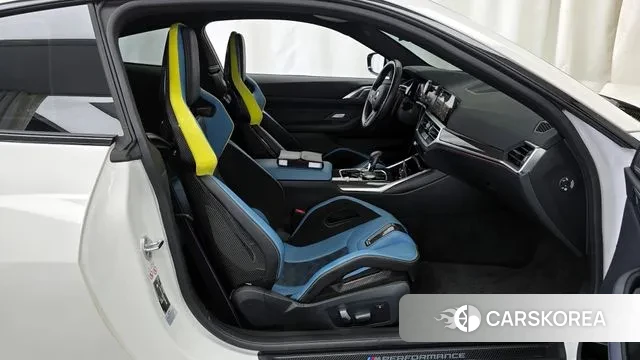 BMW M4 (G82) 2023 Белый из Кореи, фото 2