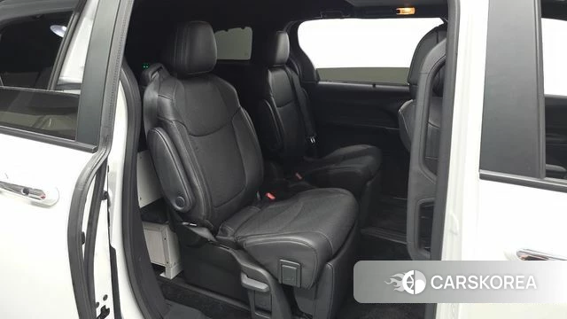 Toyota Sienna 4th Generation 2025 Белый из Кореи, фото 2