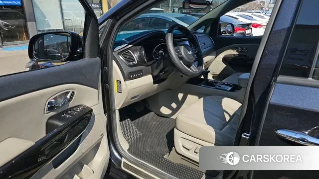 Kia The New Carnival 2018 Серый из Кореи, фото 2