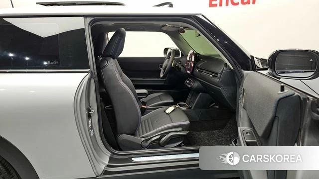 Mini Cooper C 4th generation 2025 Серый из Кореи, фото 2