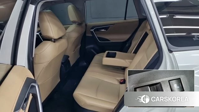 Toyota RAV4 5th Generation 2022 Белый из Кореи, фото 2