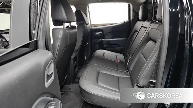 Chevrolet (GM Daewoo) Real New Colorado 2022 Черный из Кореи, фото 2