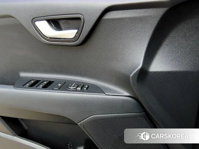 Kia Stonic 2018 Синий из Кореи, фото 2