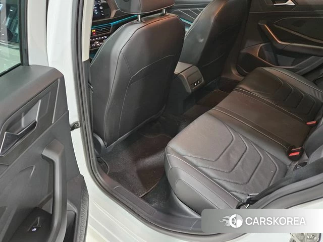 Volkswagen 7th Generation of Jetta 2023 Белый из Кореи, фото 2