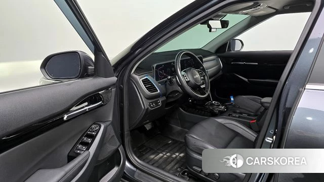 Kia The New Seltos 2024 Серый из Кореи, фото 2