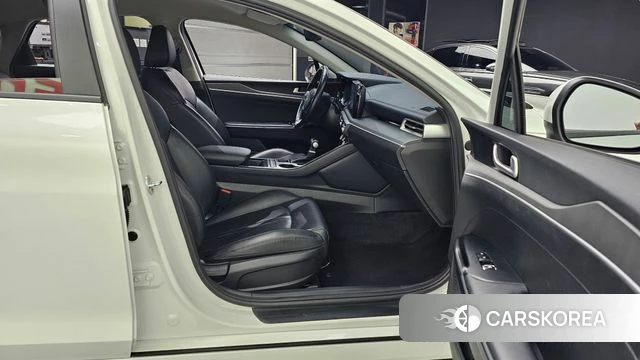 Kia K5 3rd generation 2022 Белый из Кореи, фото 2