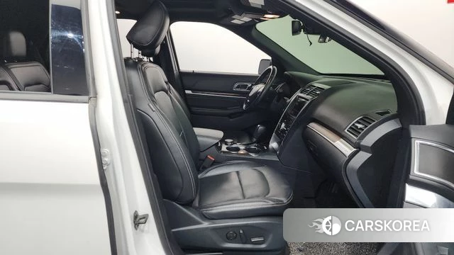 Ford Explorer 2019 Белый из Кореи, фото 2