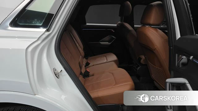 Audi Q3 (F3) 2020 Белый из Кореи, фото 2