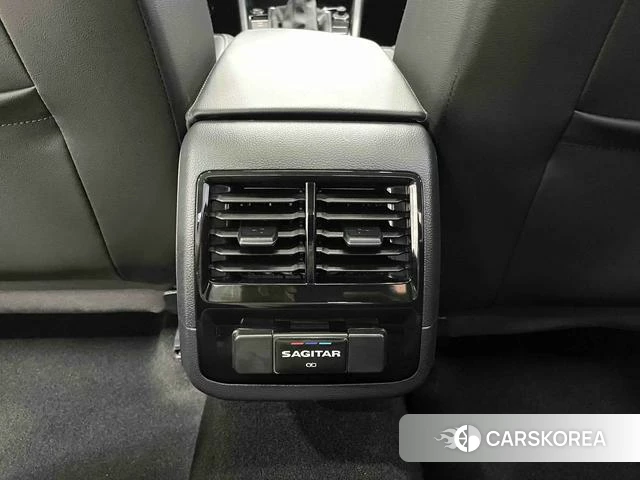 Volkswagen Sagitar 2022 Белый из Китая, фото 2