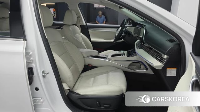 Hyundai The New Grandeur IG Hybrid 2022 Белый из Кореи, фото 2