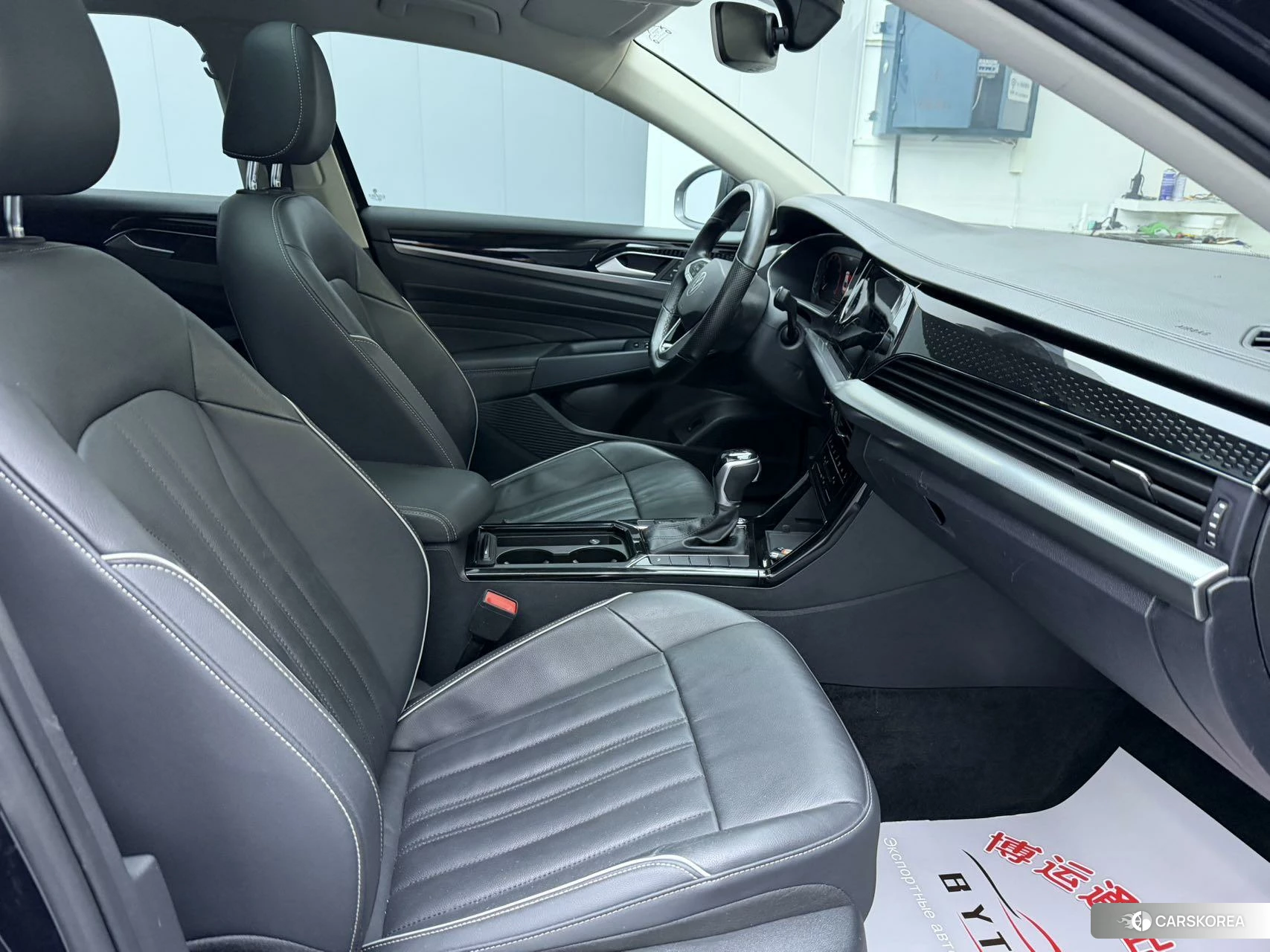 Volkswagen Passat 2021 Черный из Китая, фото 2