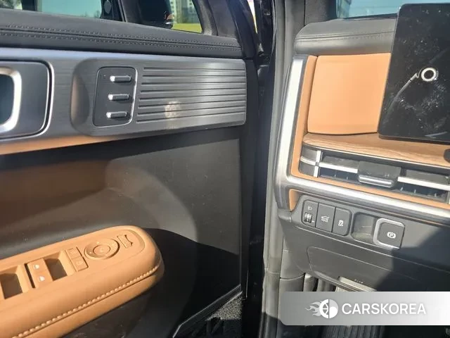 Hyundai Santa Fe (MX5) 2024 Черный из Кореи, фото 2