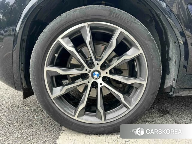 BMW X3 2021 Черный из Китая, фото 2