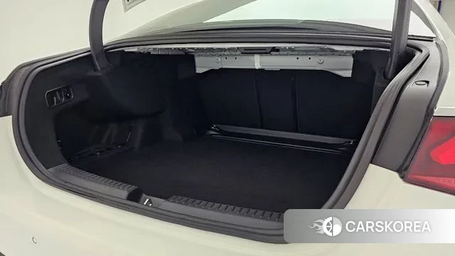 Mercedes-Benz E-Class W214 2024 Белый из Кореи, фото 2