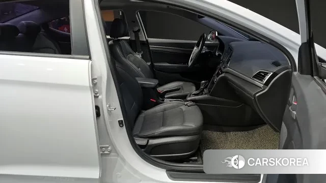 Hyundai Avante AD 2018 Белый из Кореи, фото 2