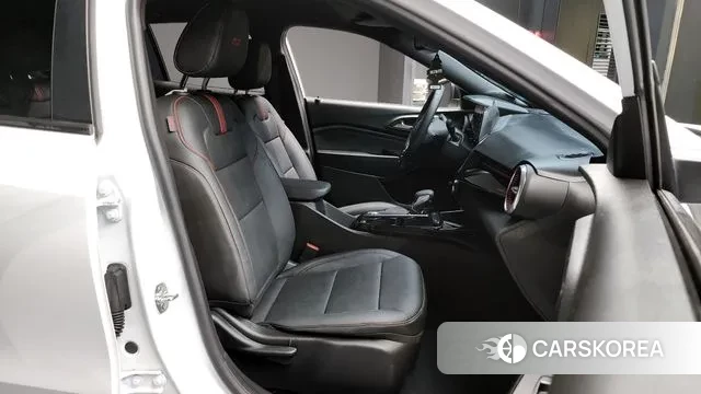 Chevrolet (GM Daewoo) Trax Crossover 2023 Белый из Кореи, фото 2