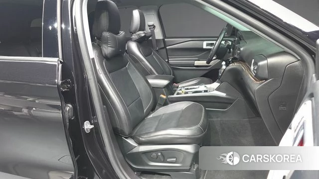 Ford Explorer 6th Generation 2022 Черный из Кореи, фото 2