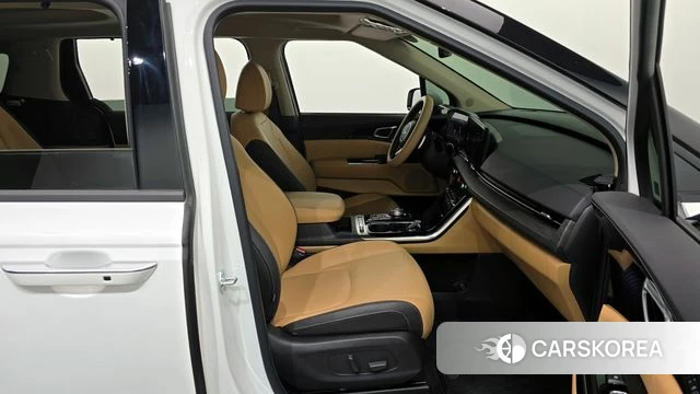 Kia Carnival 4th generation 2023 Белый из Кореи, фото 2