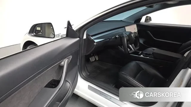 Tesla Model 3 2020 Белый из Кореи, фото 2