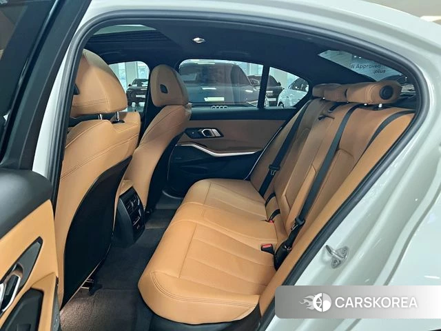 BMW 3 Series (G20) 2023 Белый из Кореи, фото 2