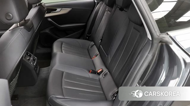 Audi A5 (F5) 2024 Серый из Кореи, фото 2